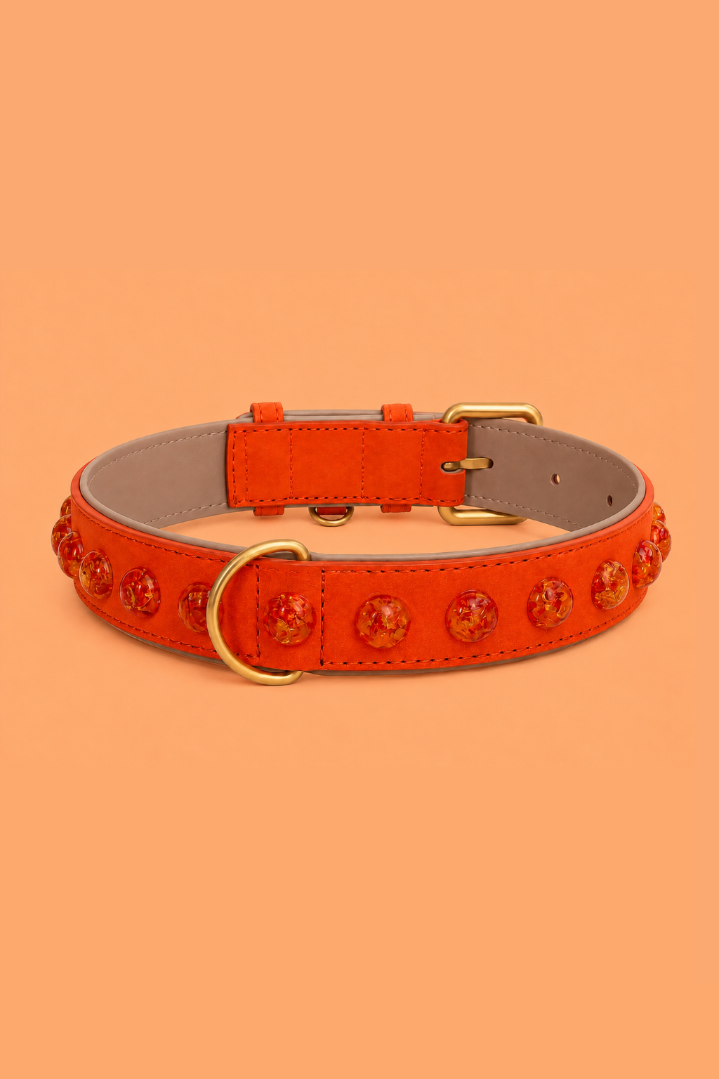 SOFT no.02 - Hundehalsband mit Bernsteinharz
